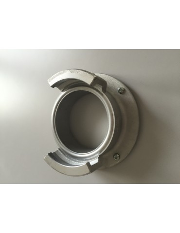 Raccord de remplissage avec platine